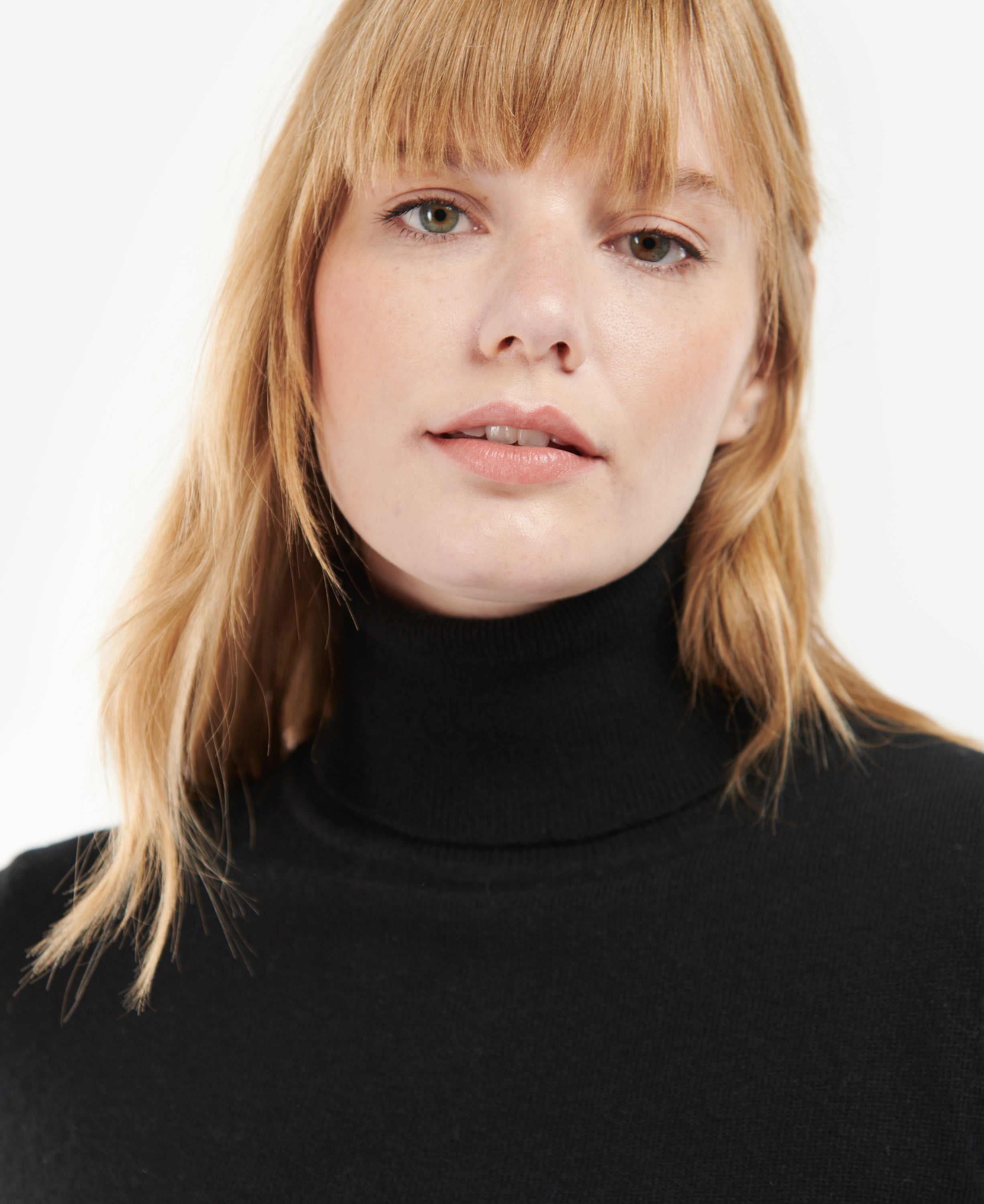 Barbour Pendle Roll Collar Sweater - Black/Rosewood